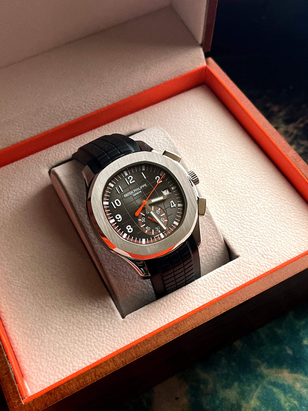 Patek Philippe Aquanaut – Mirror Original Automatic