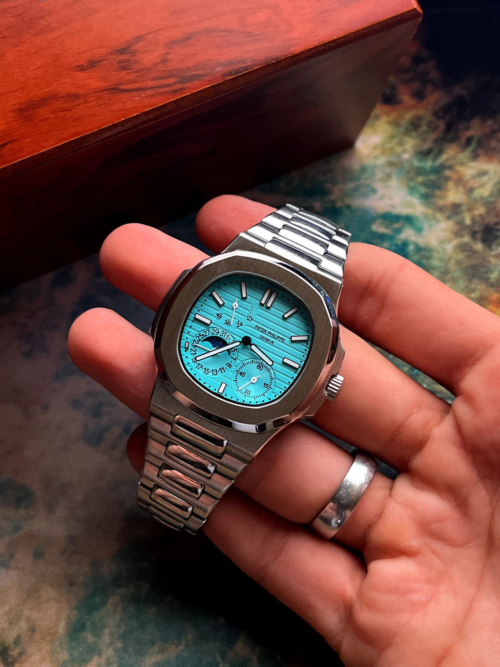 Patek Philippe Nautilus – Mirror Original Automatic.
