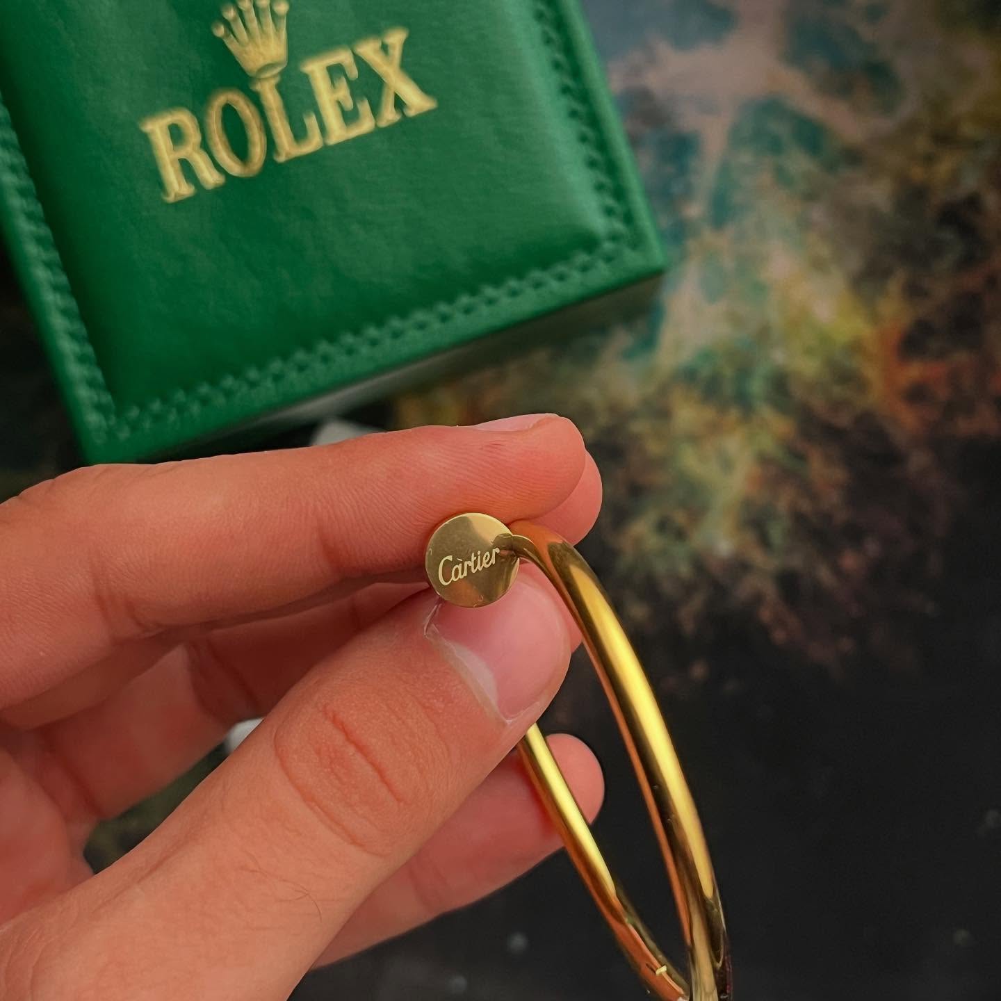 Watch & Braclet Gold
