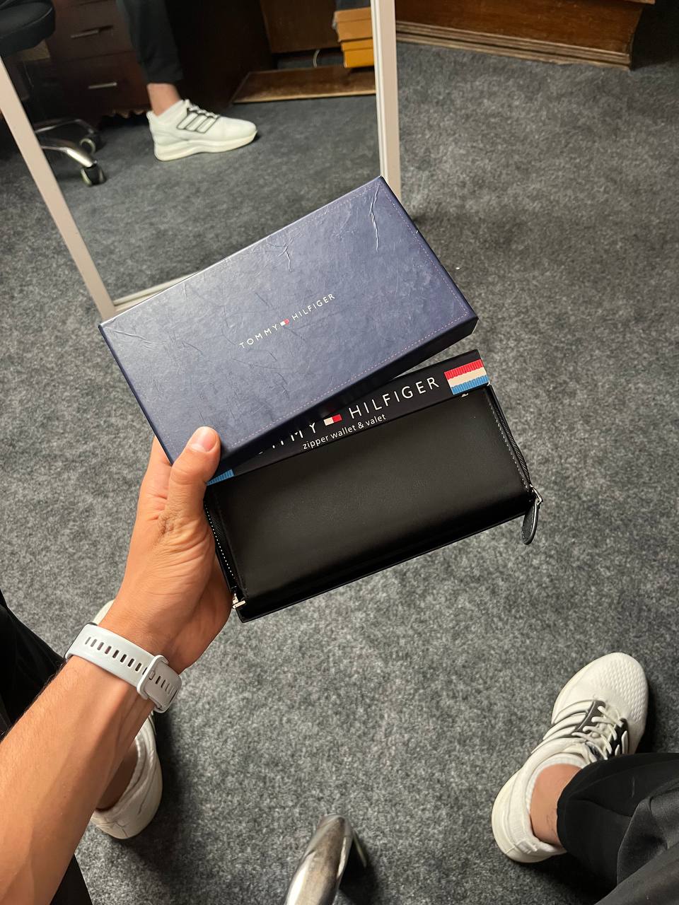 Tommy Hilfiger Wallet-Mobile Version