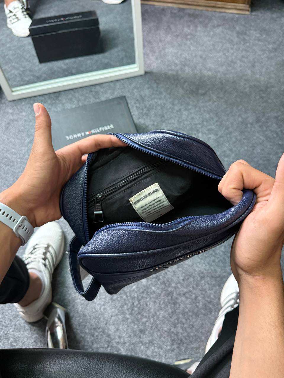 Tommy Hand Bag V1